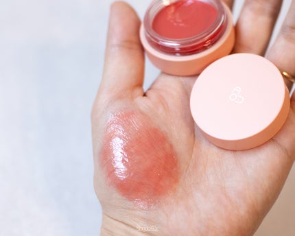 GLOWY TINT BALM/AOU/リップグロスを使ったクチコミ(1枚目)