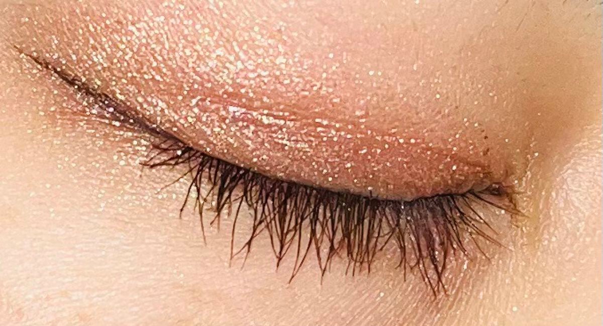 なり on LIPS 「コスメデコルテアイグロウジェムBE387これだけでアイシャドウ..」(1枚目)