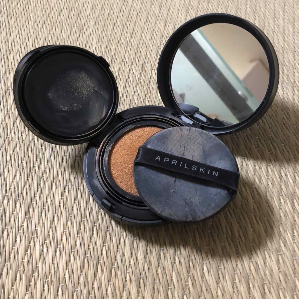 マジックスノークッション ブラック 2.0/APRILSKIN/クッションファンデーションを使ったクチコミ（2枚目）
