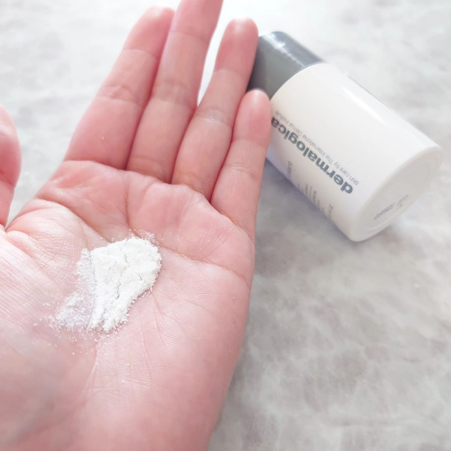 デイリーマイクロフォリエント/ダーマロジカ/洗顔パウダーを使ったクチコミ（2枚目）