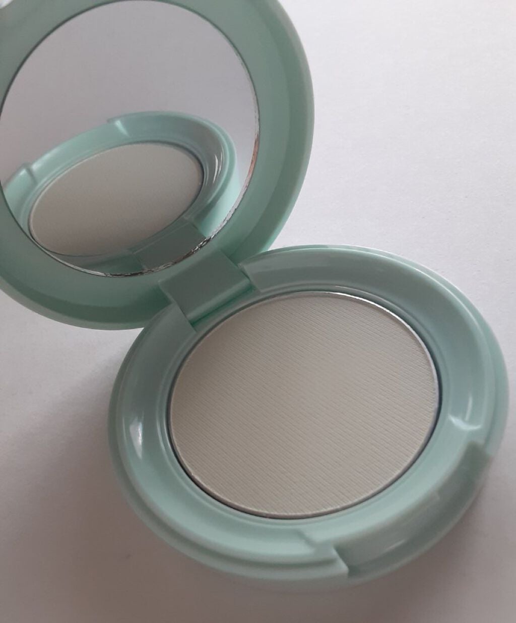 オイルコントロールパウダー<医薬部外品>/ファンケル/プレストパウダーを使ったクチコミ(4枚目)