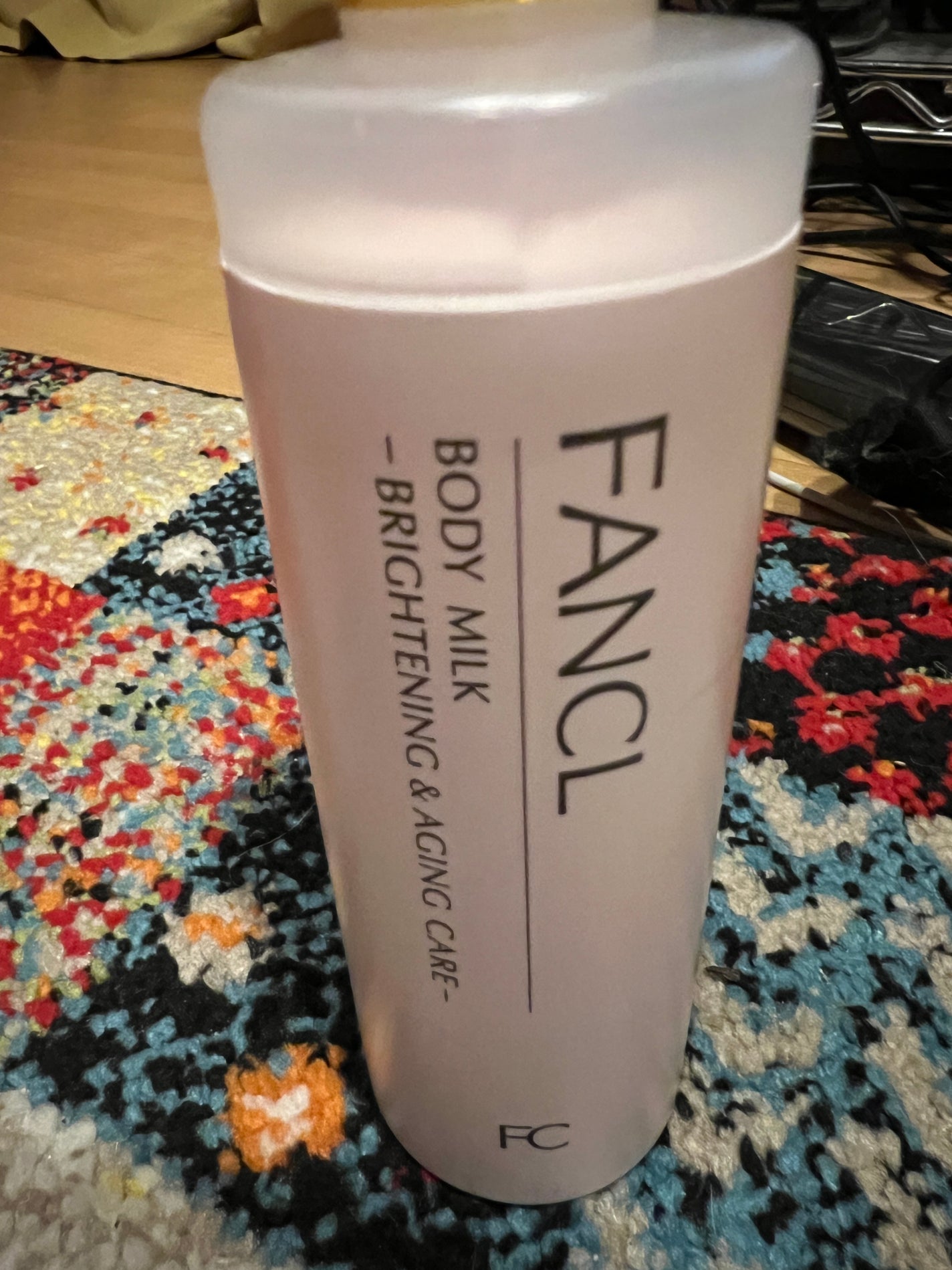 orange_lips_hjon on LIPS 「テクスチャーはこっくりしっとり感があり伸びはあまりよくないです..」(1枚目)