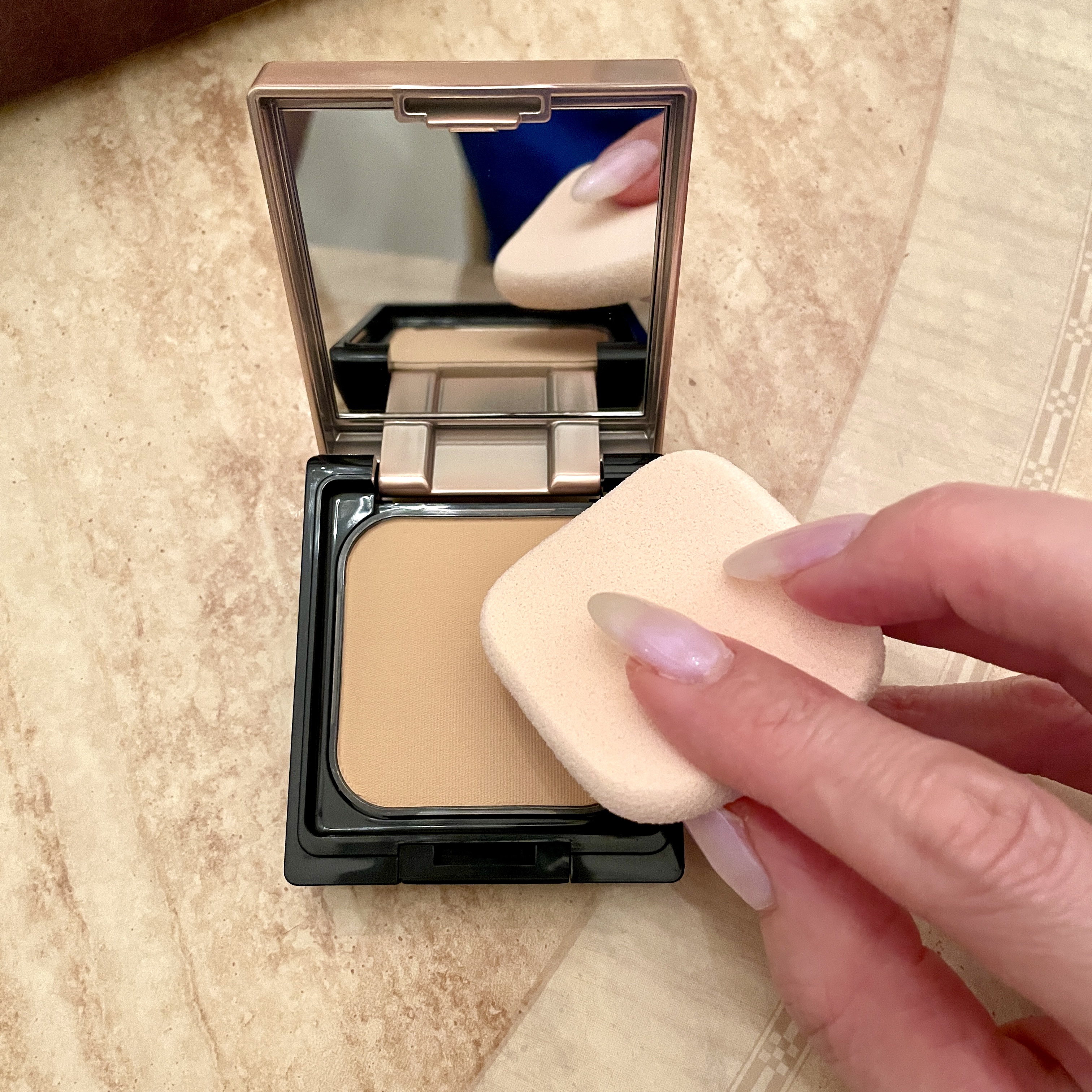 キスミー フェルム シルキーフィットファンデ 02 オークル/キスミー フェルム/パウダーファンデーションを使ったクチコミ（3枚目）