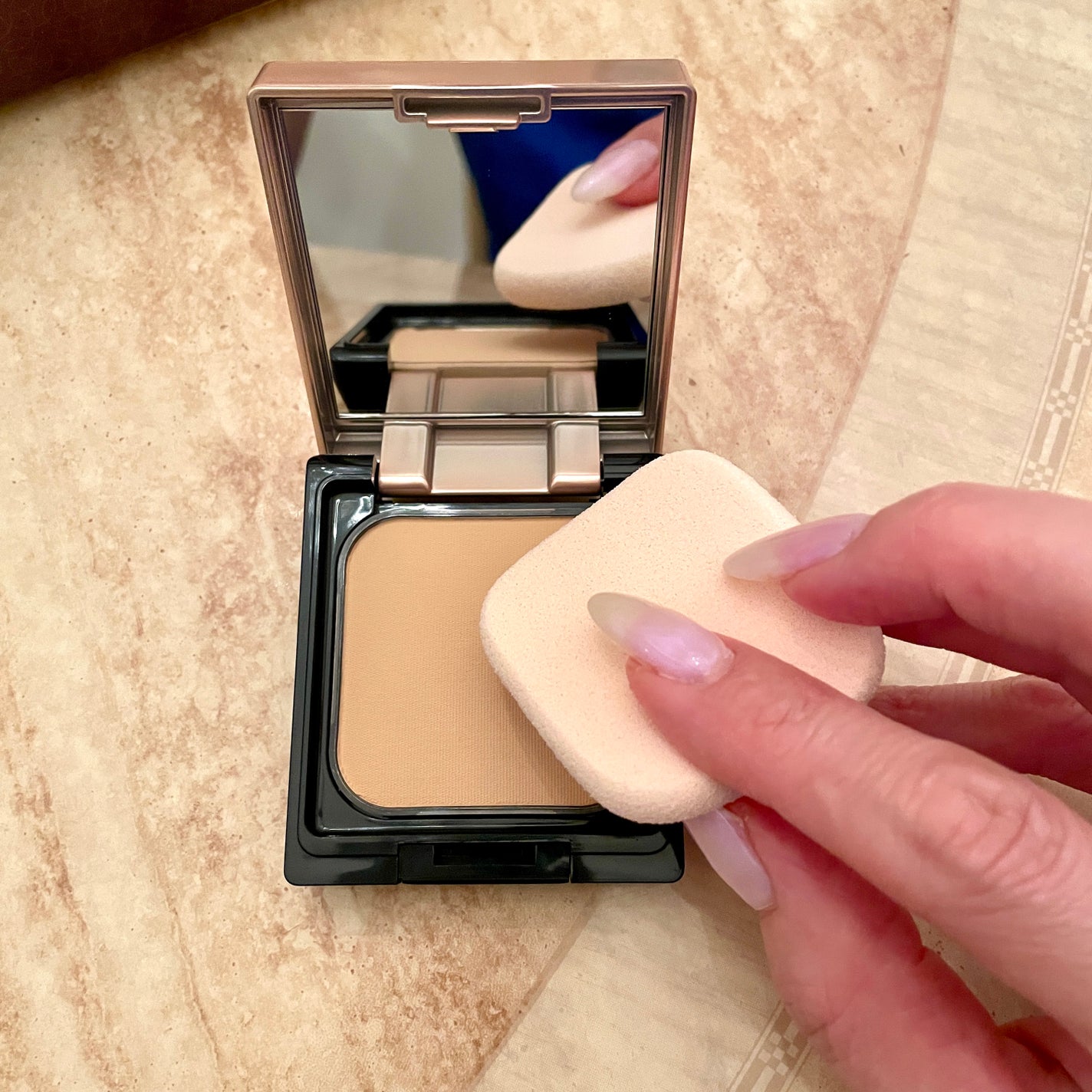 キスミー フェルム シルキーフィットファンデ/キスミー フェルム/パウダーファンデーションを使ったクチコミ(3枚目)