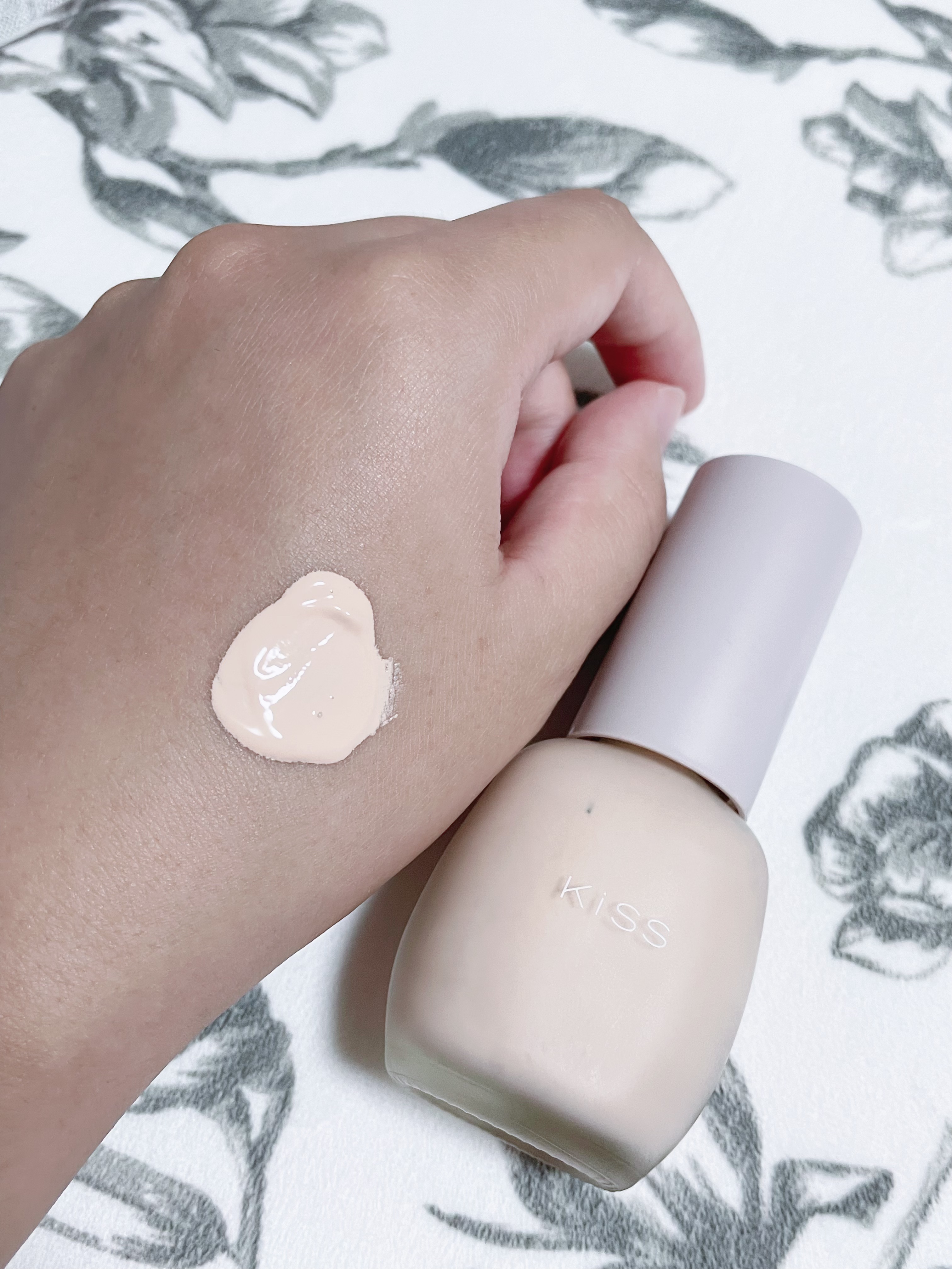 ミルキッシュガラスファンデ/KiSS/リキッドファンデーションを使ったクチコミ（2枚目）