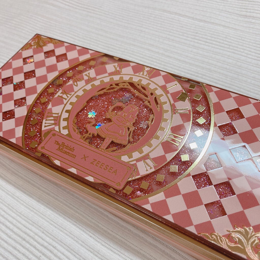 アリスドリームランドシリーズ 12色アイシャドウパレット(ZEESEA×大英博物館)/ZEESEA/アイシャドウパレットを使ったクチコミ(1枚目)