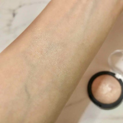 ベイクドハイライター/e.l.f. Cosmetics/パウダーハイライトを使ったクチコミ(3枚目)