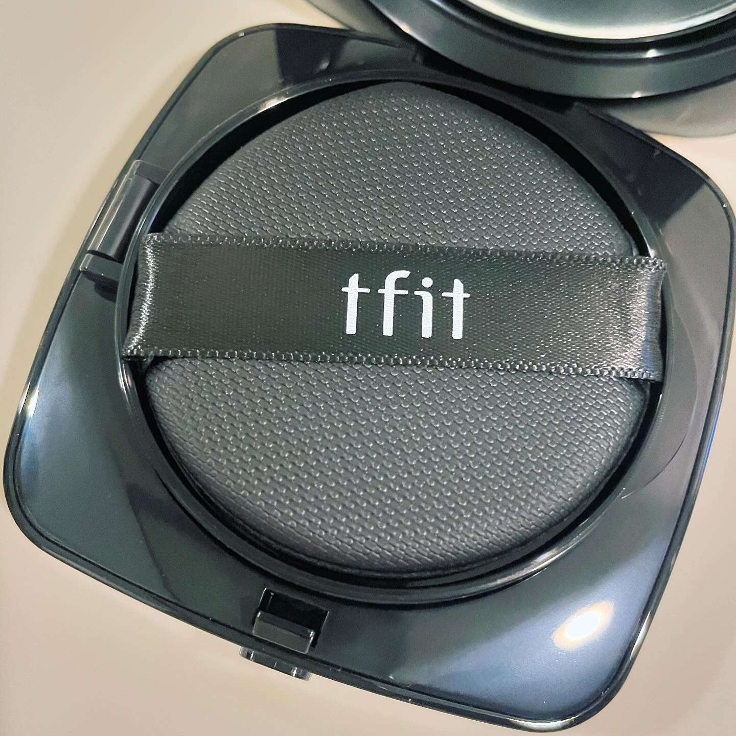 レイヤリングフィット グロークッションEX W02 アーモンドバター(Almond Butter)/TFIT/クッションファンデーションを使ったクチコミ（3枚目）