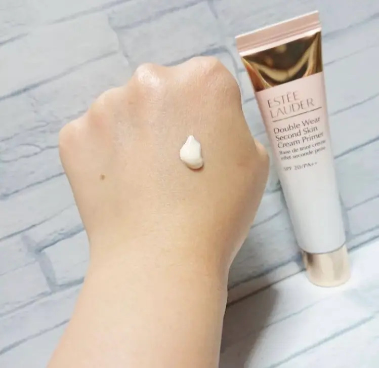 ESTEE LAUDER ダブル ウェア セカンド スキン クリーム プライマーのクチコミ「︎︎︎︎☑︎ダブル ウェア セカンド スキン クリーム プライマー

SPF20PA++、凹凸.....」（2枚目）