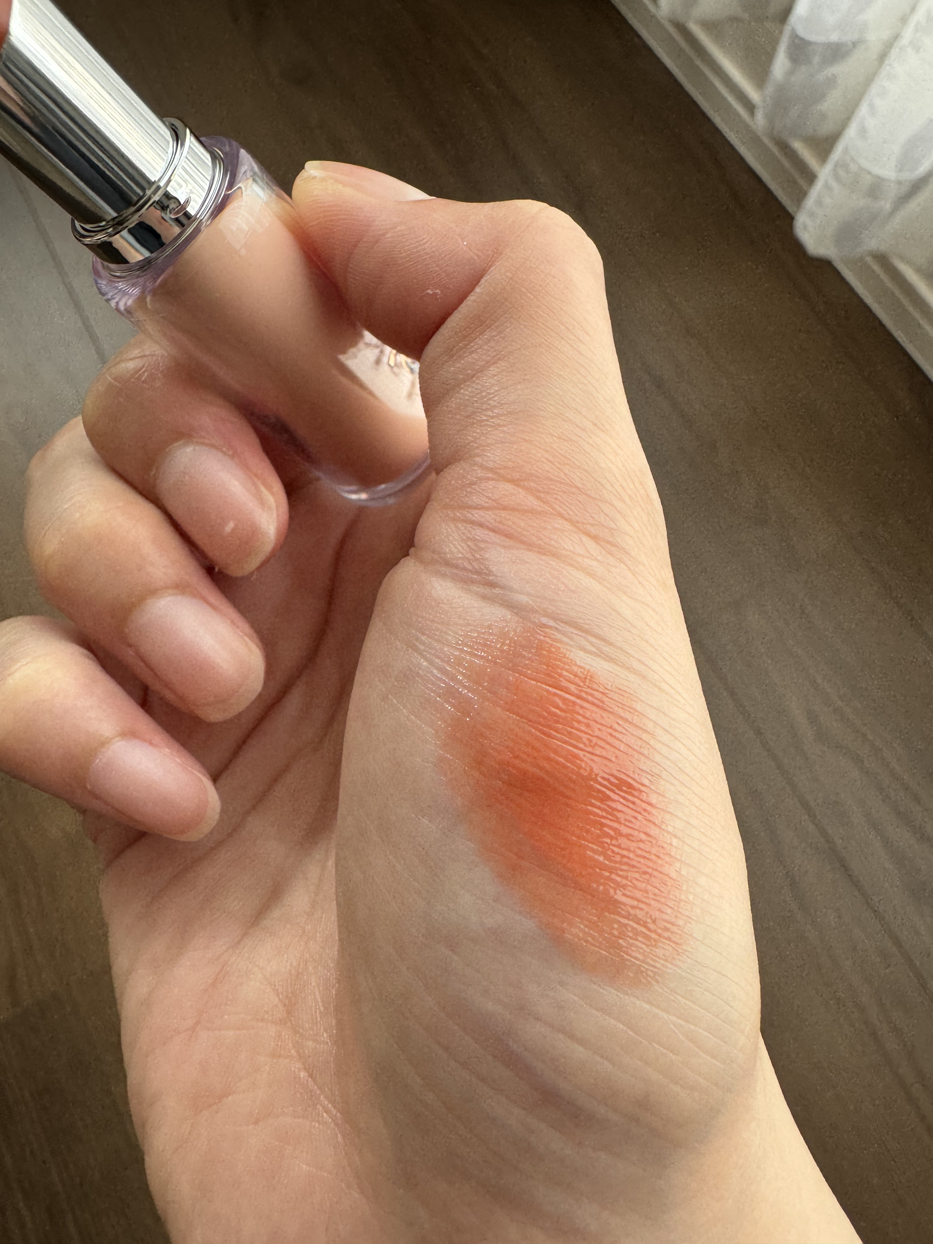 ボンディンググロウリップスティック 209 ニアー/Laka/口紅を使ったクチコミ（2枚目）