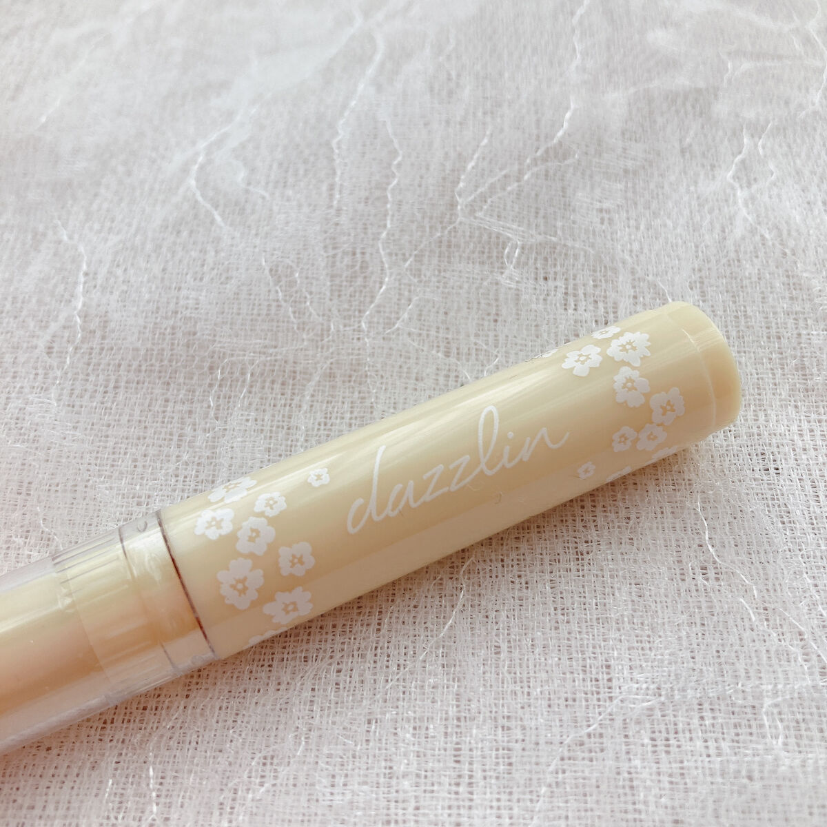 Dazzlin  アイルミナイザー/セリア/スティックアイシャドウを使ったクチコミ（3枚目）