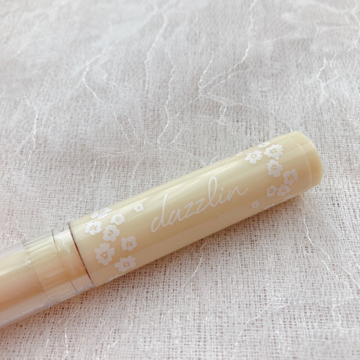 Dazzlin アイルミナイザー/セリア/スティックアイシャドウを使ったクチコミ(3枚目)