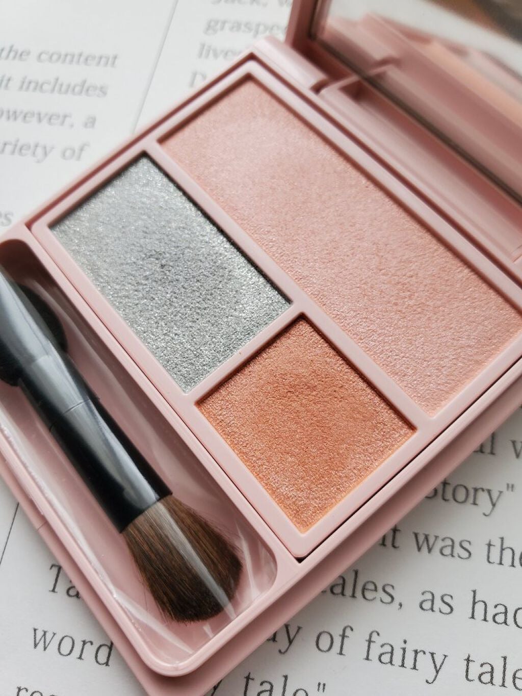 フーミー アイシャドウパレット/WHOMEE/アイシャドウパレットを使ったクチコミ(2枚目)