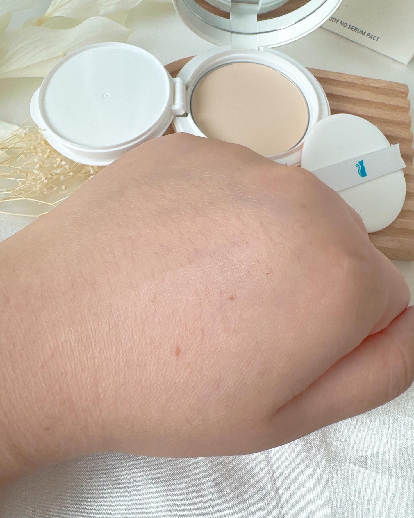 めるᙏ̤̫͚𓍯フォロバ on LIPS 「〖moijoy〗韓国コスメ"ノーセバムパクト"🤍───────..」(4枚目)