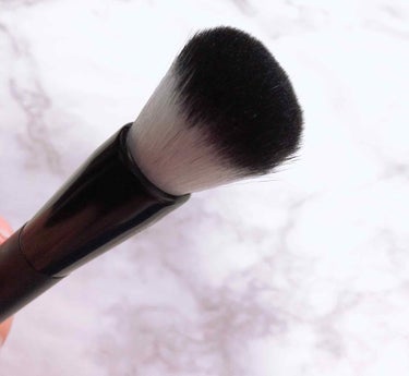 UR GLAM　CHEEK BRUSH/U R GLAM/メイクブラシを使ったクチコミ（2枚目）