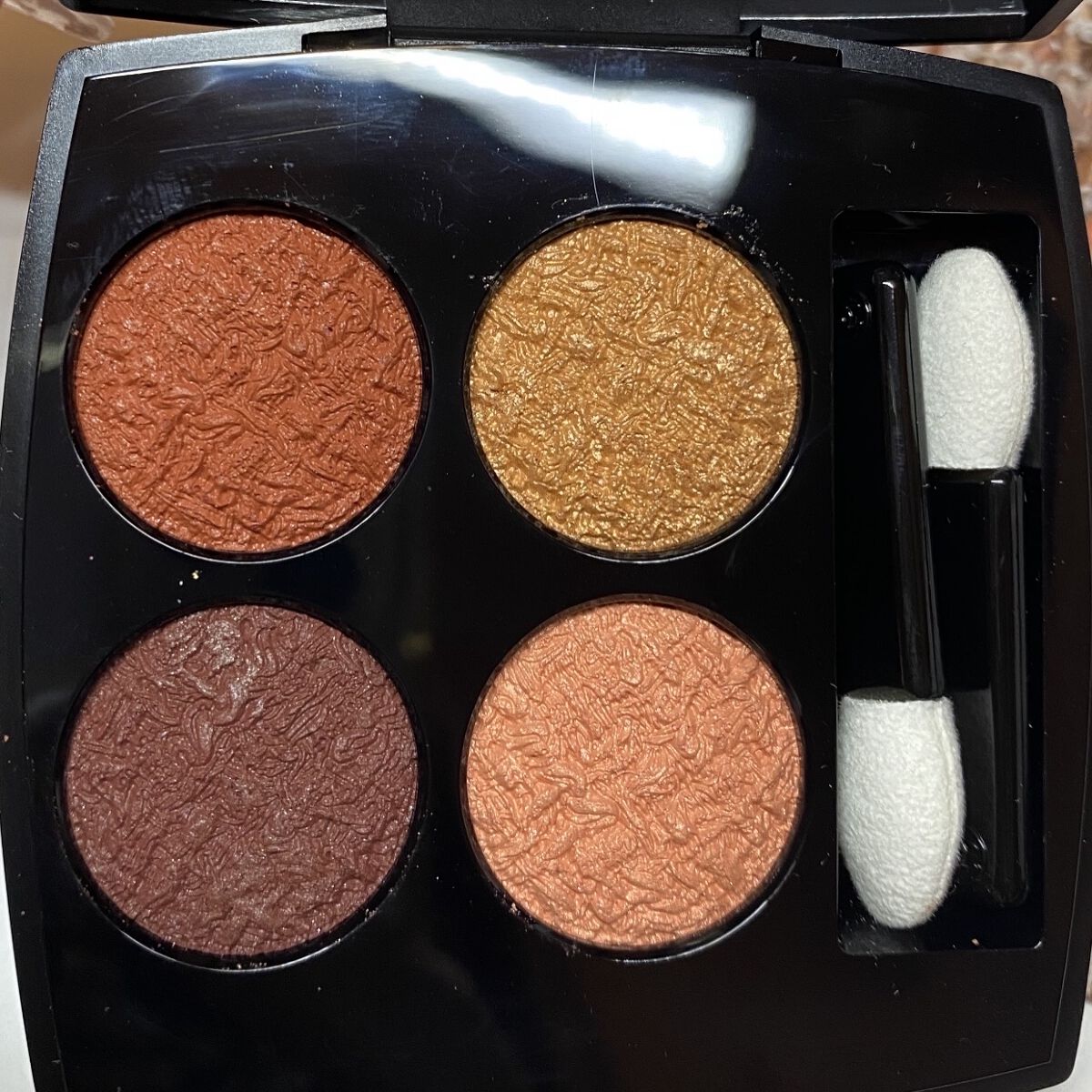 レ キャトル オンブル ツイード 03 ツイード フォーヴ/CHANEL/アイシャドウパレットを使ったクチコミ（3枚目）