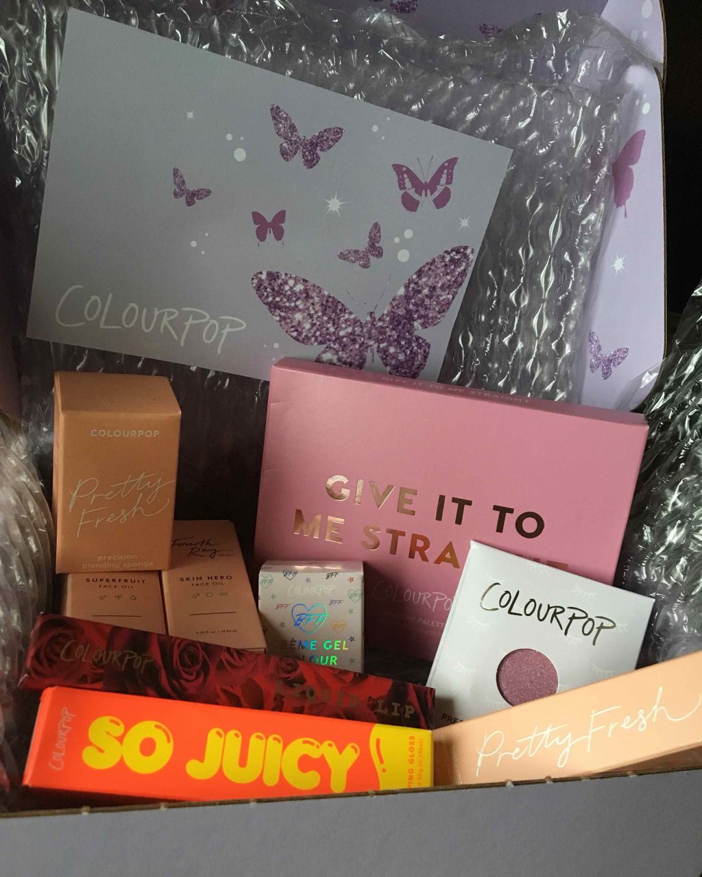 So Juicy Plumping Gloss/ColourPop/リップケアを使ったクチコミ（1枚目）