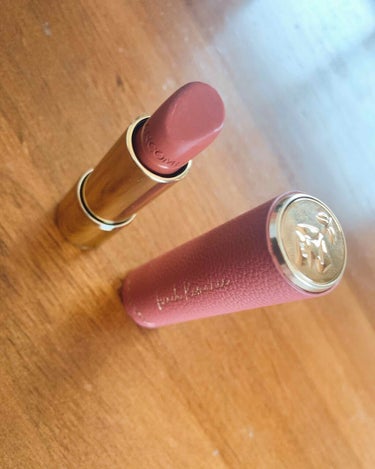 LANCOME ラプソリュルージュ C
274 クリームティー

ネットの先行予約で購入したLANCOMEの限定リップ💄昨日届きました！パッケージが可愛くて可愛くて……
バッグに忍ばせたいリップです。
