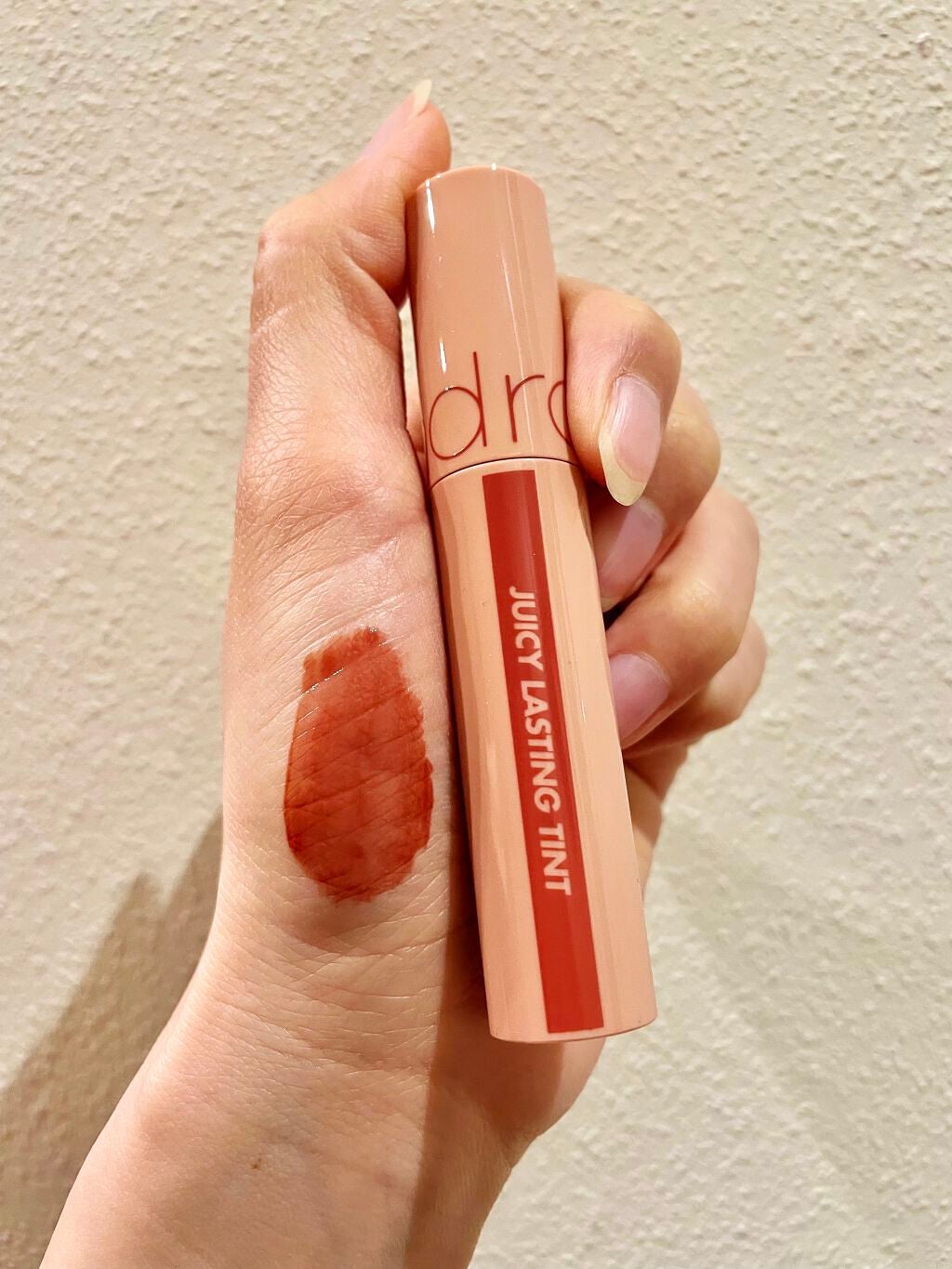 ジューシーラスティングティント/rom&nd/リップティントを使ったクチコミ(2枚目)