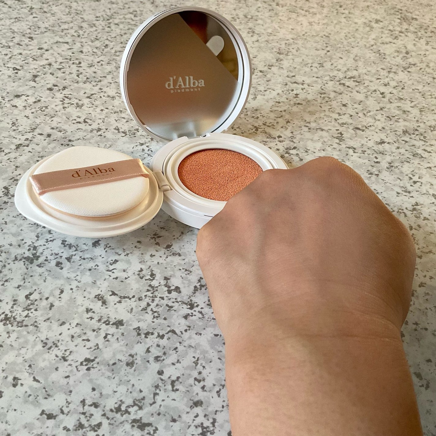 ウォータフルトーンアップサンクッション/ダルバ/化粧下地を使ったクチコミ(3枚目)