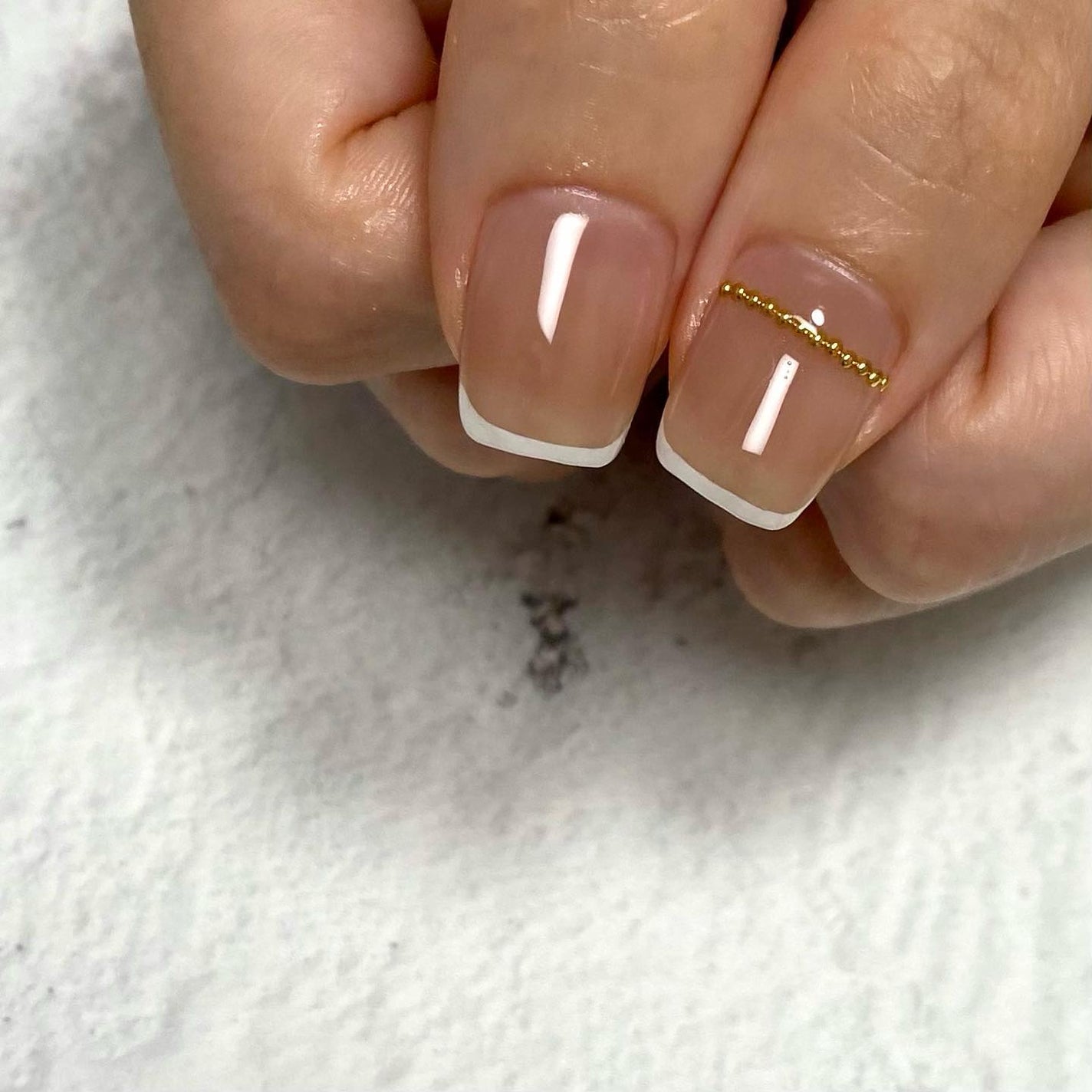 naomi on LIPS 「お客さまnail✨シンプルで可愛いお持ち込みnailでした😊💓..」(1枚目)