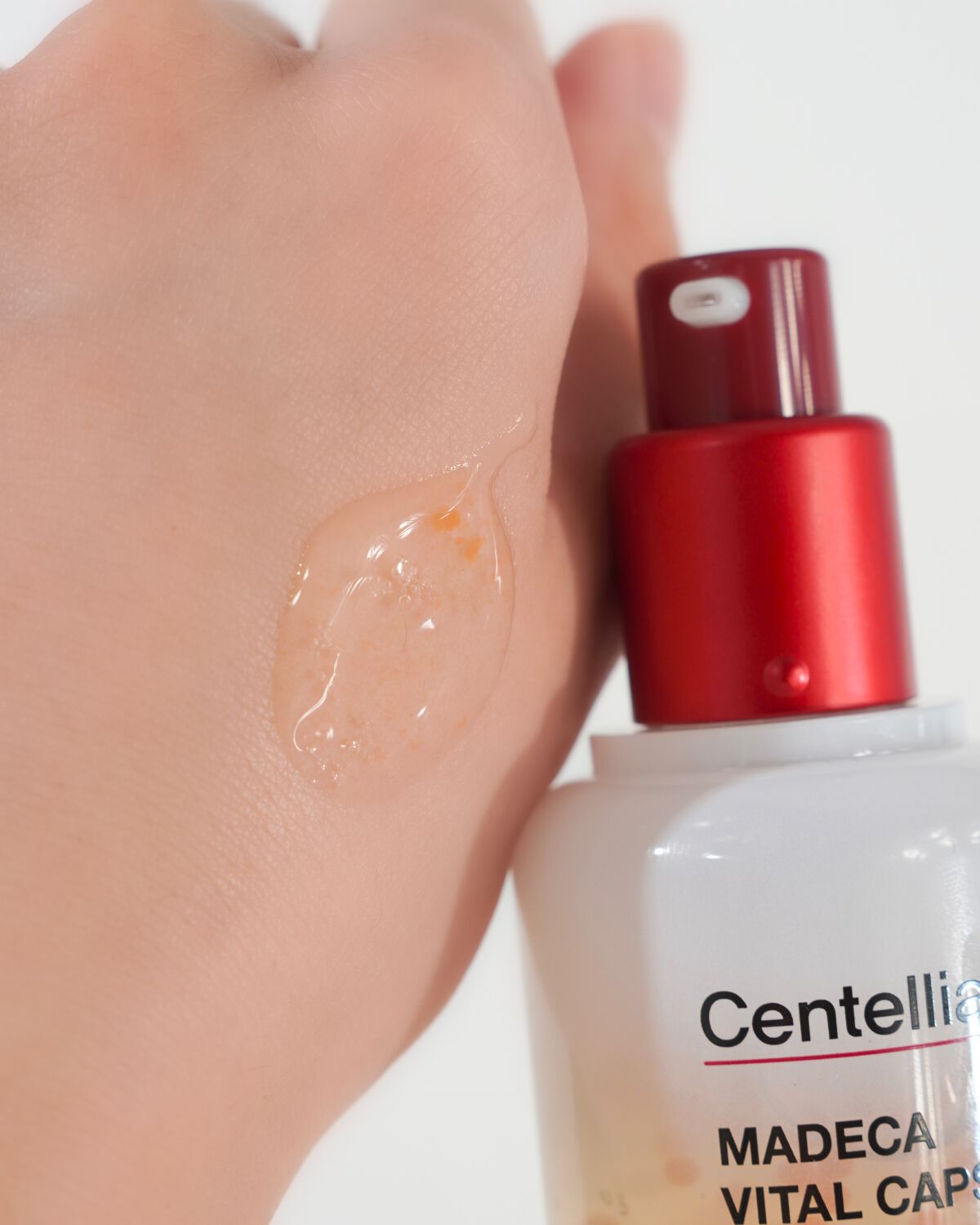 マデカバイタルカプセルセラム/センテリアン24/美容液を使ったクチコミ（3枚目）