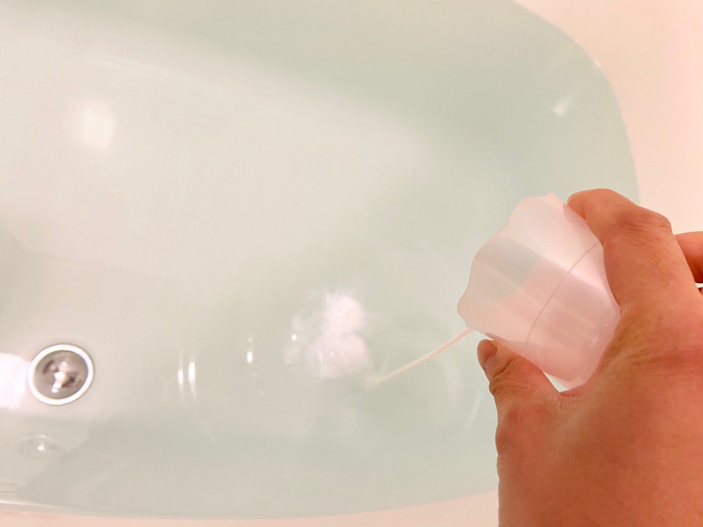 角層まで浸透する うるおいバスミルク ほのかでパウダリーな香り/ビオレu/保湿系入浴剤を使ったクチコミ(7枚目)