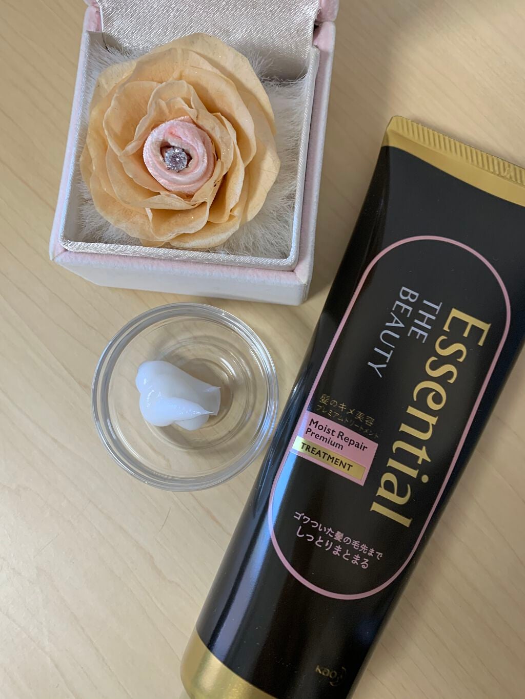 THE BEAUTY 髪のキメ美容プレミアムトリートメント<モイストリペアプレミアム>/エッセンシャル/洗い流すヘアトリートメントを使ったクチコミ(1枚目)