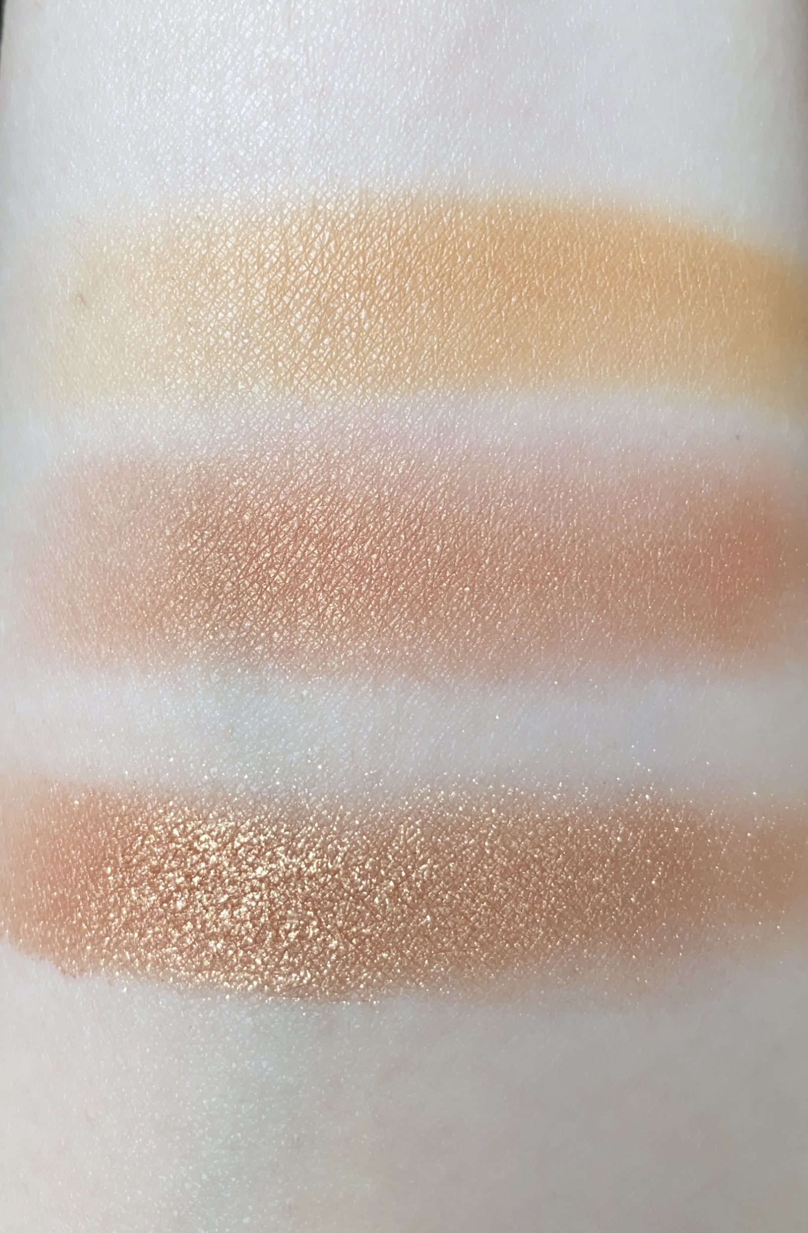 トーン タッチ アイズ/SUQQU/単色アイシャドウを使ったクチコミ（3枚目）