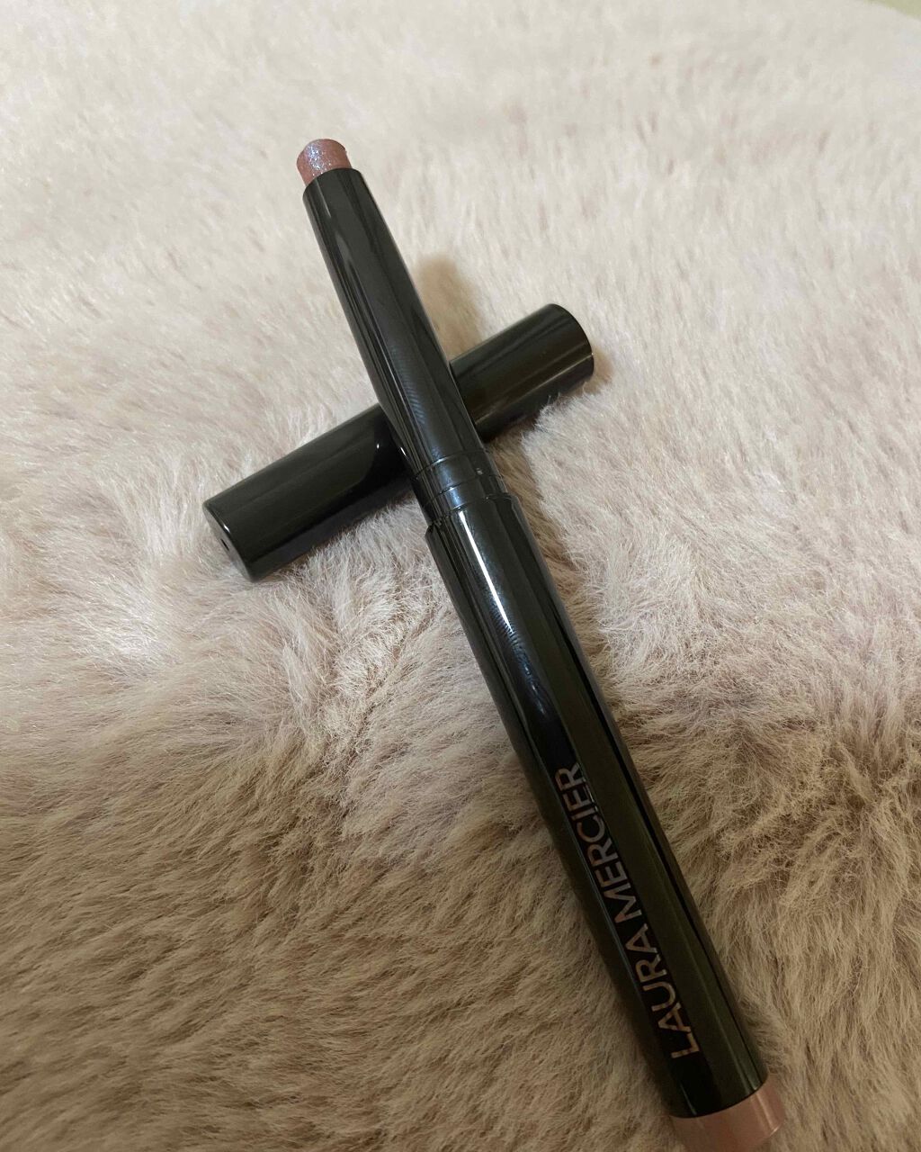 キャビアスティック アイカラー 2008 BURGUNDY/ローラ メルシエ/スティックアイシャドウを使ったクチコミ（2枚目）