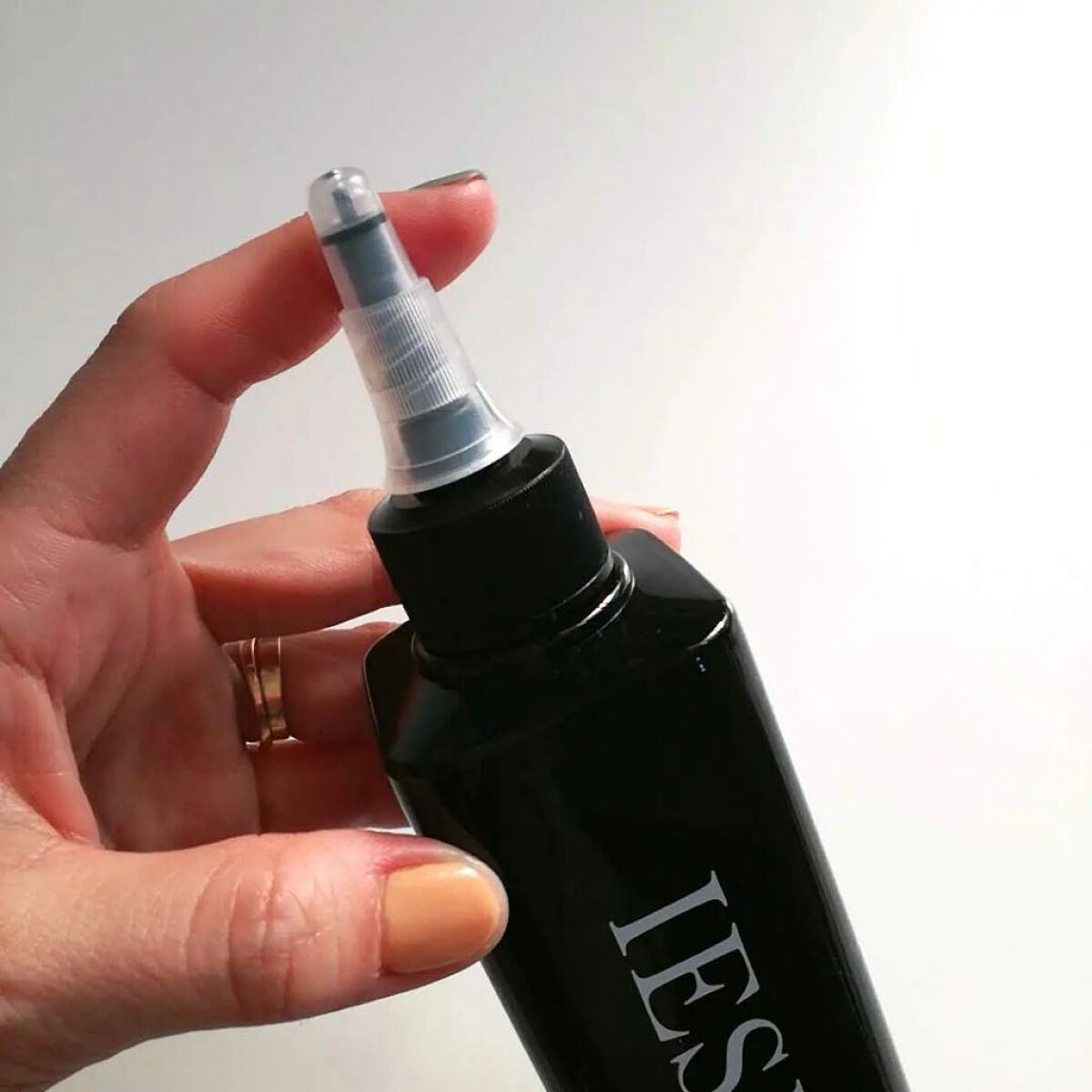 スカルプマッサージセラム/イエスパ/頭皮ローションを使ったクチコミ（2枚目）