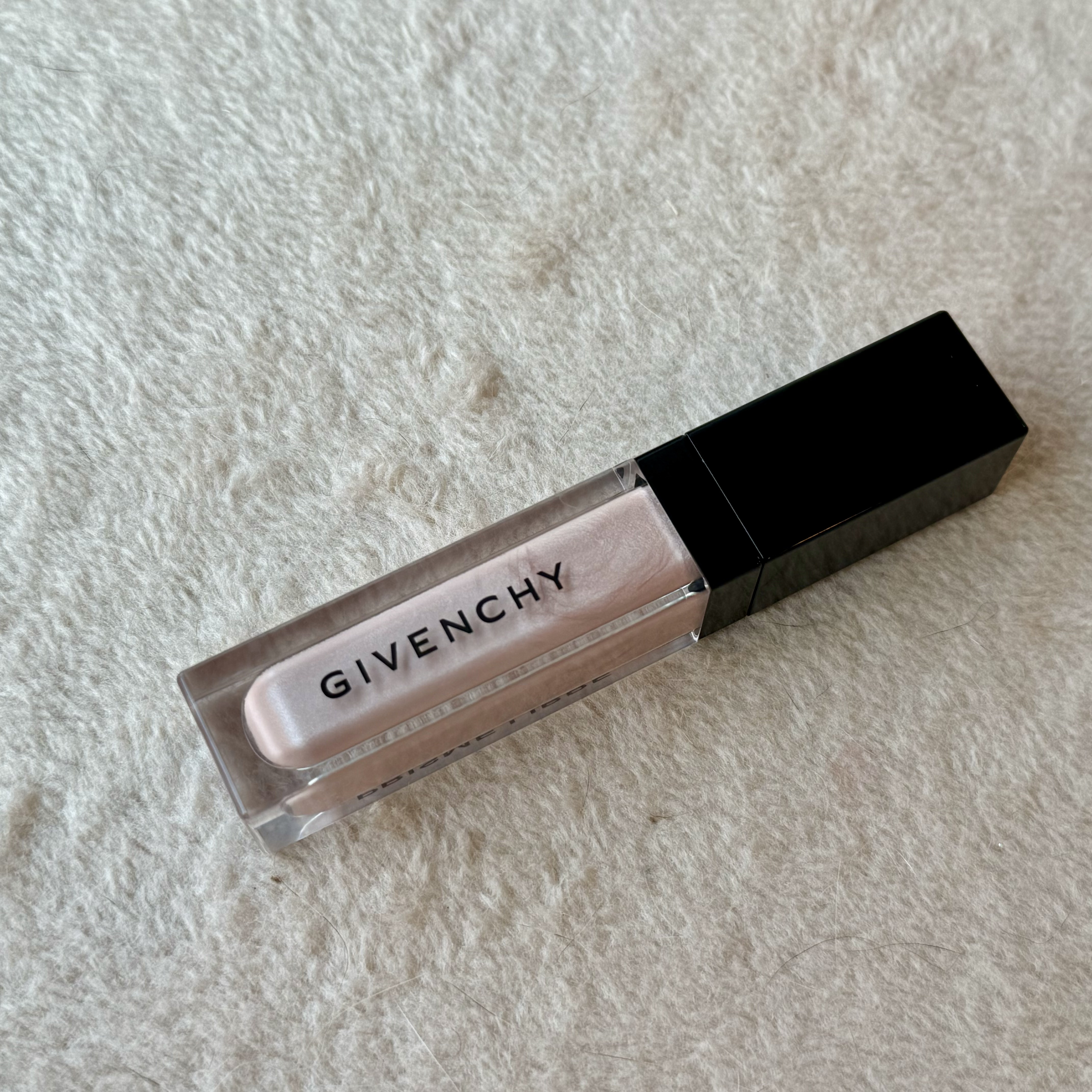 プリズム・リーブル・ スキンケアリング・ハイライター ローズ エクストラヴァガンザ/GIVENCHY/リキッドハイライトを使ったクチコミ（2枚目）