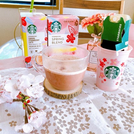 メグ on LIPS 「「スターバックス®」@starbucks_j_cpg春季限定製..」(5枚目)