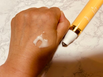 V9ビタミンアンプルロールオンアイクリームクリア/JMsolution/アイケア・アイクリームを使ったクチコミ(3枚目)