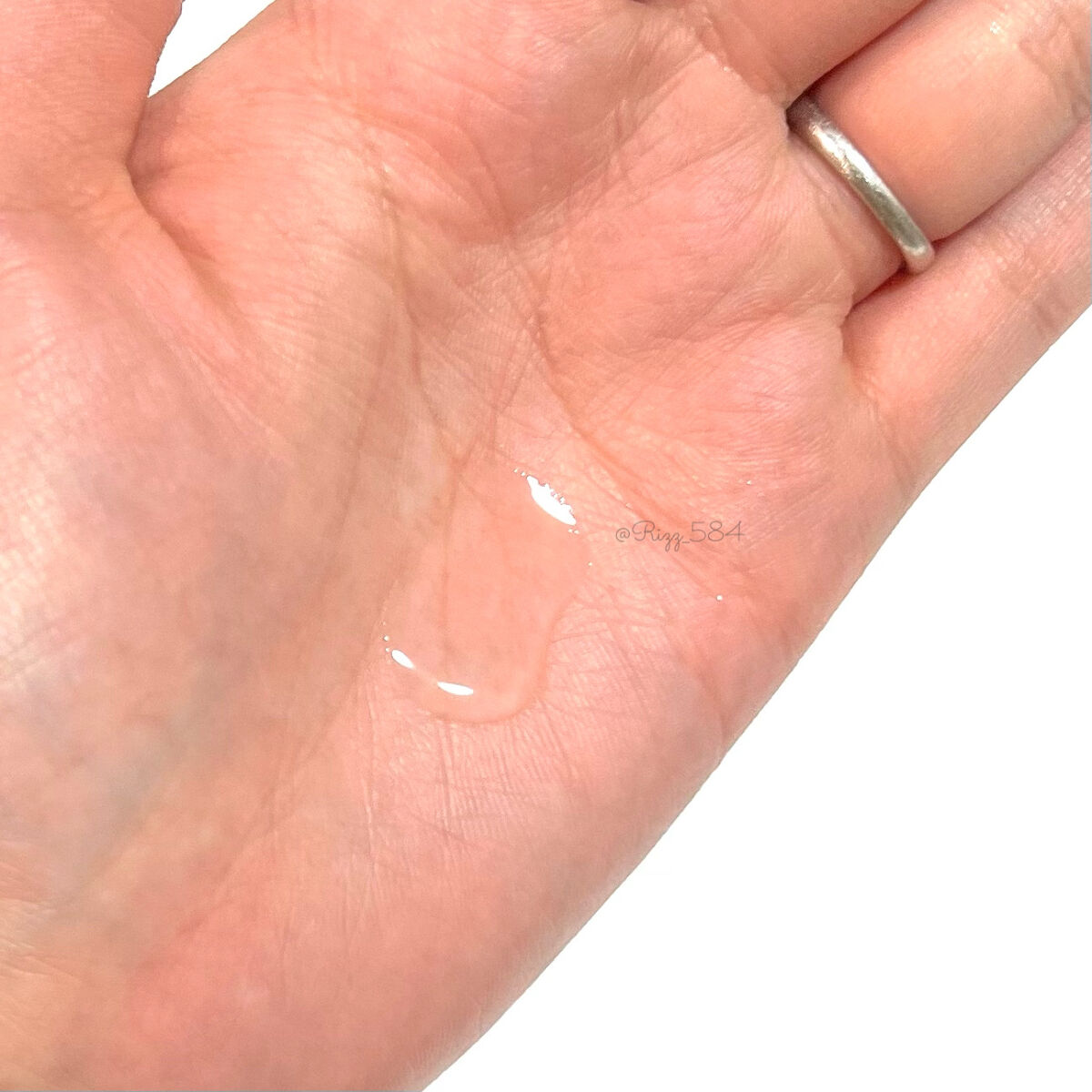 ヘアオイル リペア＆グロウ　ホワイトフローラル/JILL STUART/ヘアオイルを使ったクチコミ（2枚目）