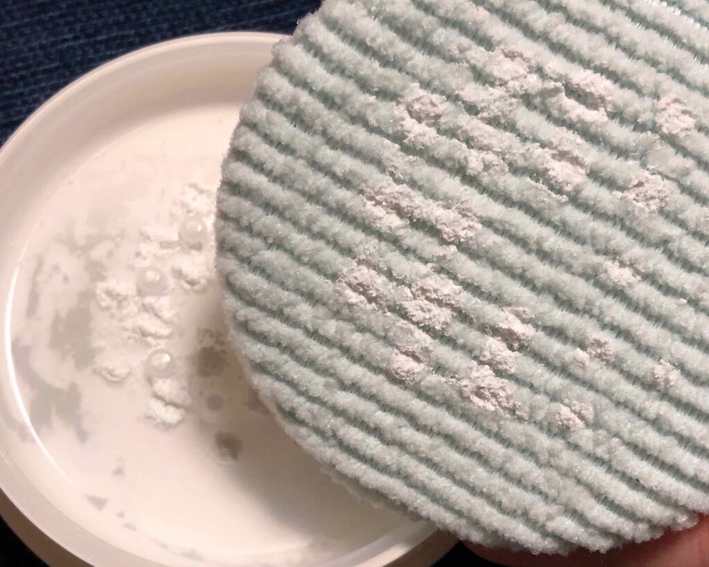 薬用さらさらデオドラントパウダー/デオナチュレ/デオドラント・制汗剤を使ったクチコミ(4枚目)