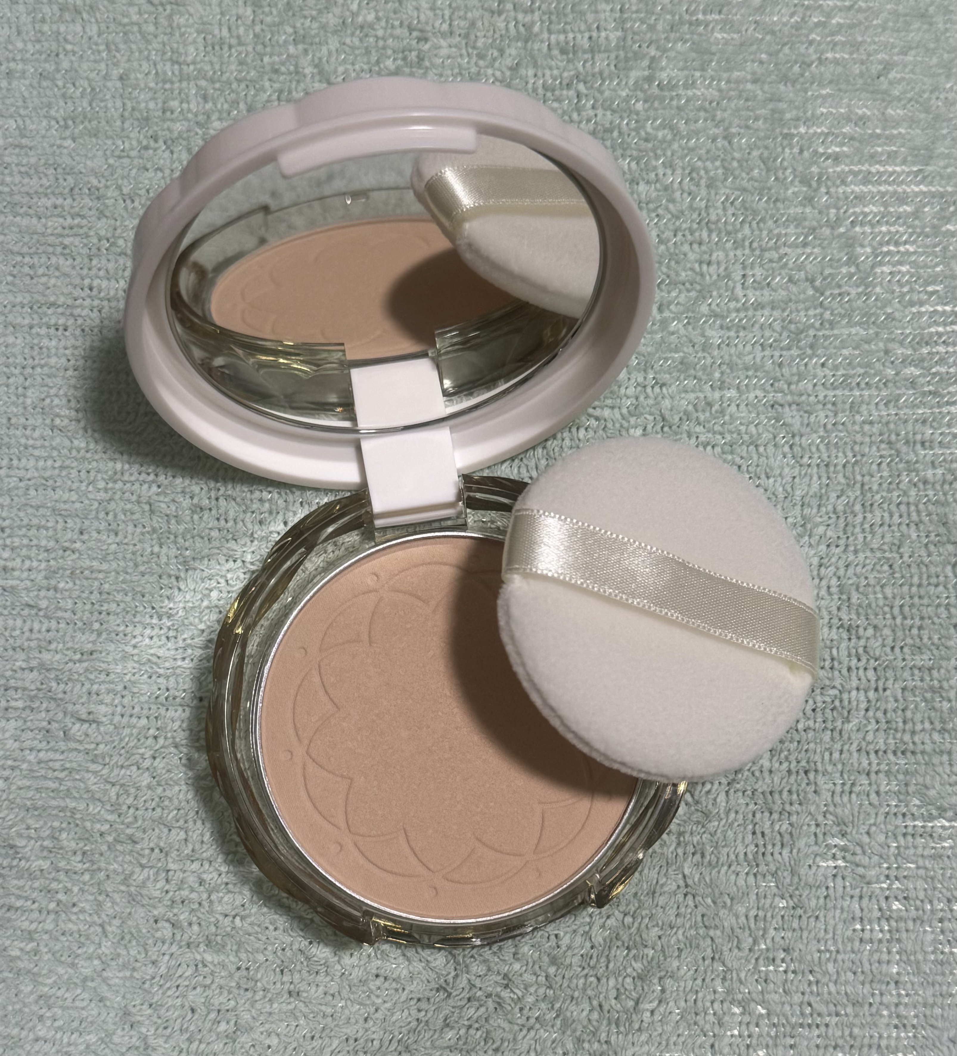 UVシルクカバーパウダー/CEZANNE/プレストパウダーを使ったクチコミ（1枚目）