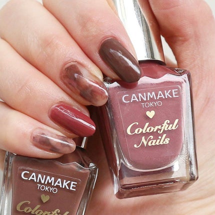カラフルネイルズ/キャンメイク/マニキュアを使ったクチコミ(2枚目)