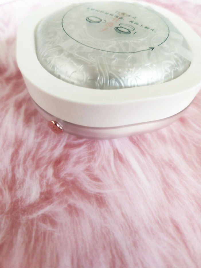 花西子 玉養桃花 ルースパウダーのクチコミ「🐉花西子　玉養桃花 ルースパウダー（セミマット)🐉
この花西子のパウダーずっと気になっていたん.....」（1枚目）