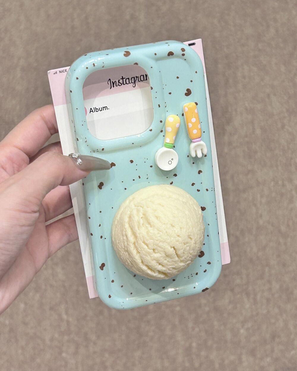 ケース大好きっ子 on LIPS 「私はチョコレートの味が好きです#iPhoneケース#購入品#ヴ..」(6枚目)