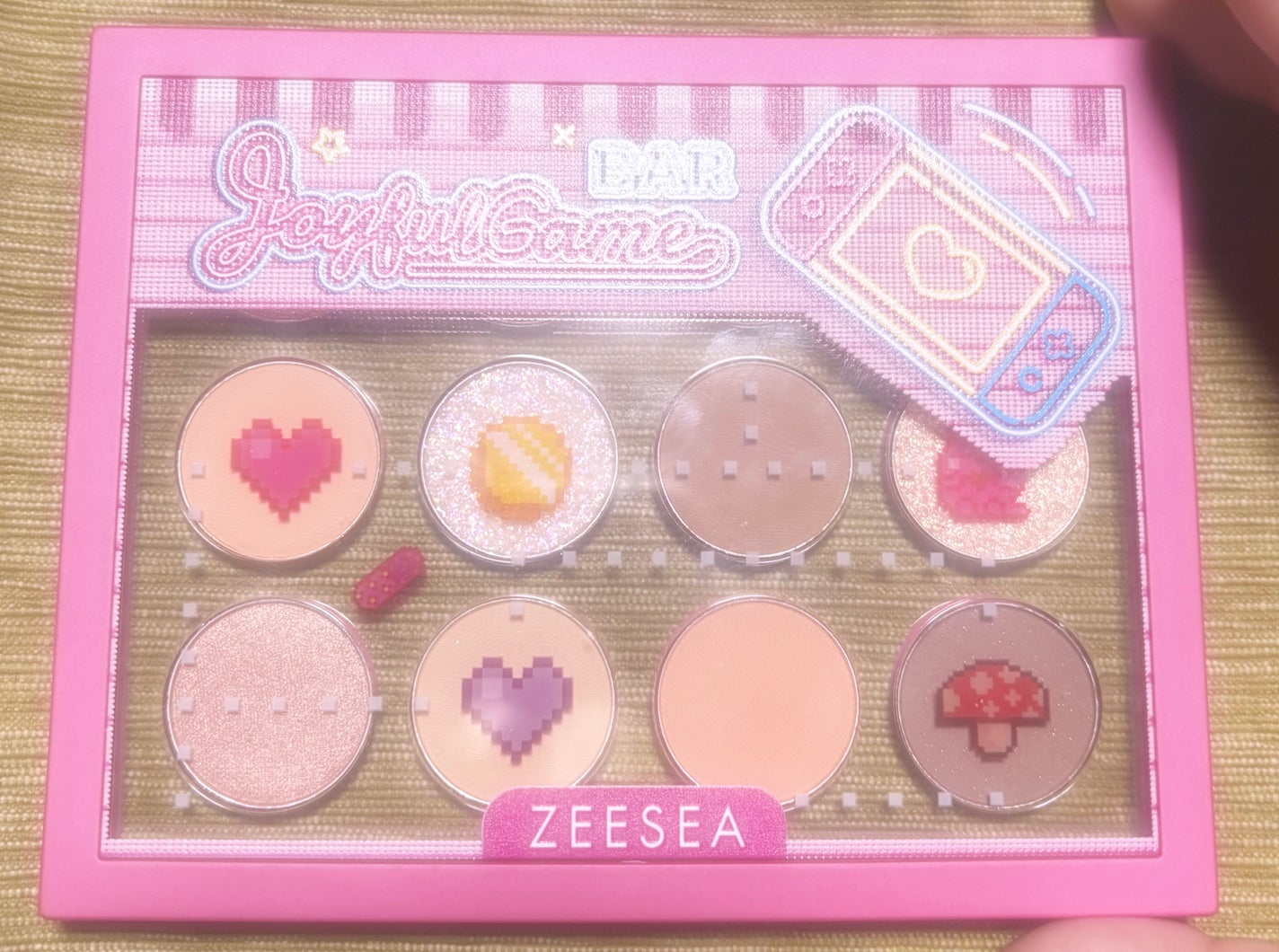 ZEESEA ピクセルシリーズ ベンディングマシーン12カラーアイシャドウパレット/ZEESEA/アイシャドウパレットを使ったクチコミ(1枚目)