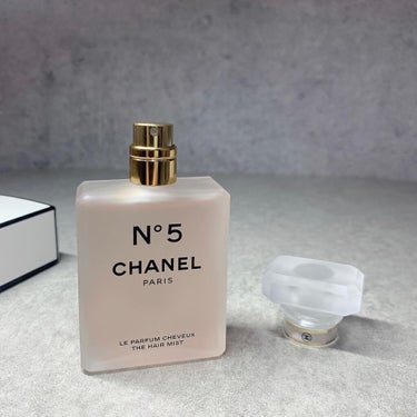 CHANEL シャネル N°5 ザ ヘア ミストのクチコミ「憧れのシャネルN°5🤍香水よりもマイルドなヘアミスト✨ヘアミストがあったんだね- ̗̀ 🛁𓈒 .....」（2枚目）