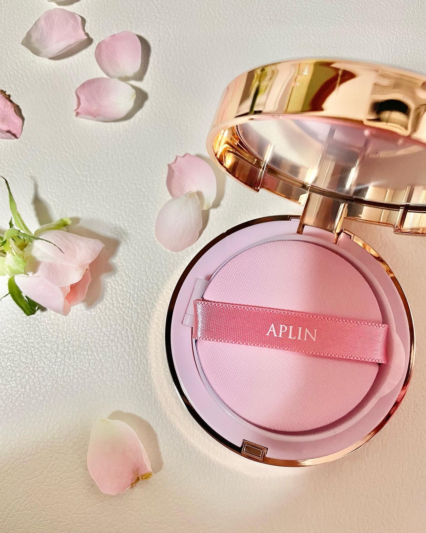 ananamargaret on LIPS 「APLINピンクティーツリーカバークッション21号ライトベージ..」(2枚目)