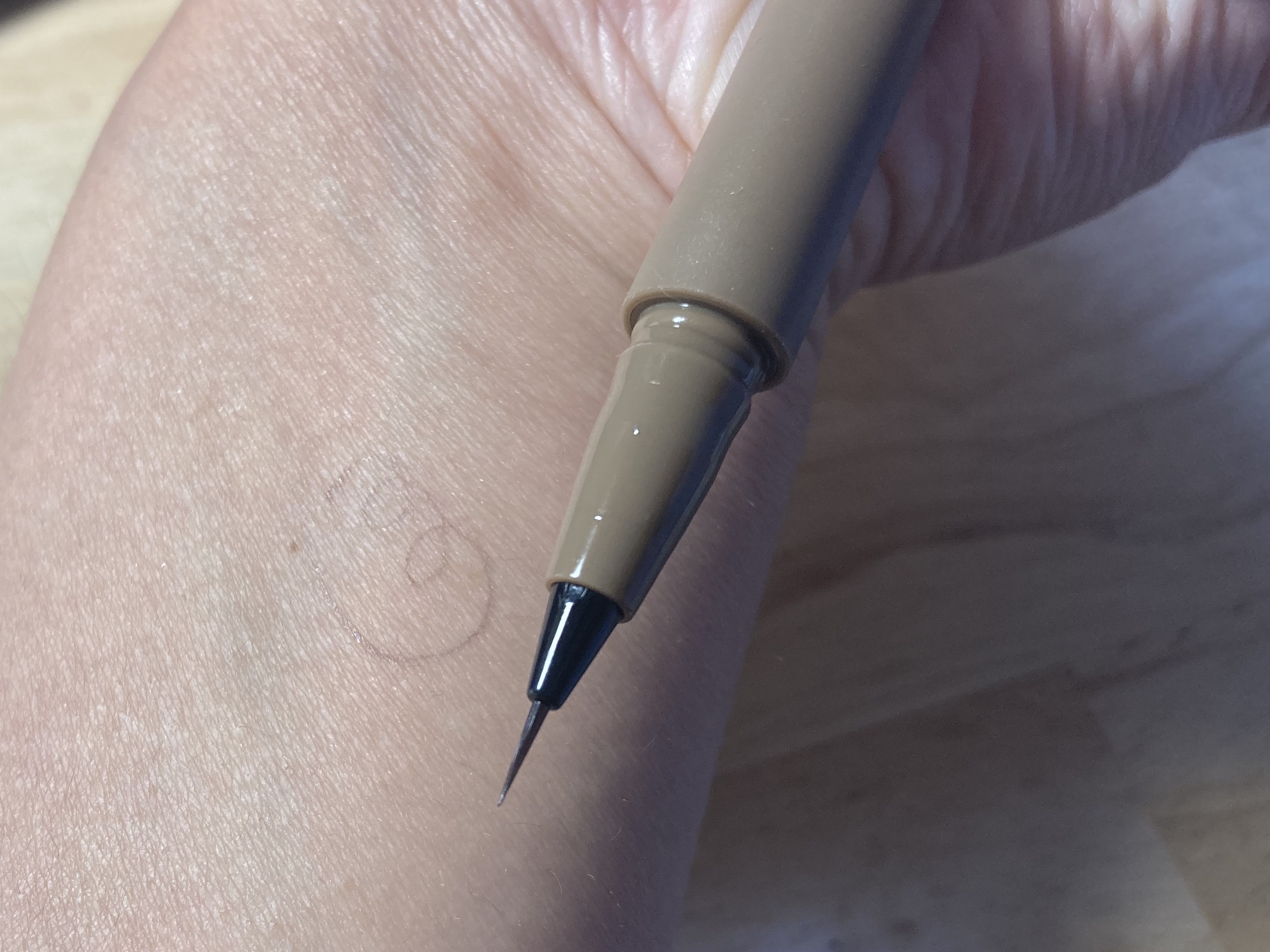 エテュセ アイエディション(スキニーブロウライナー)/ettusais/リキッドアイブロウを使ったクチコミ（2枚目）