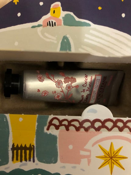 チェリーブロッサム ソフトハンドクリーム/L'OCCITANE/ハンドクリームを使ったクチコミ(2枚目)