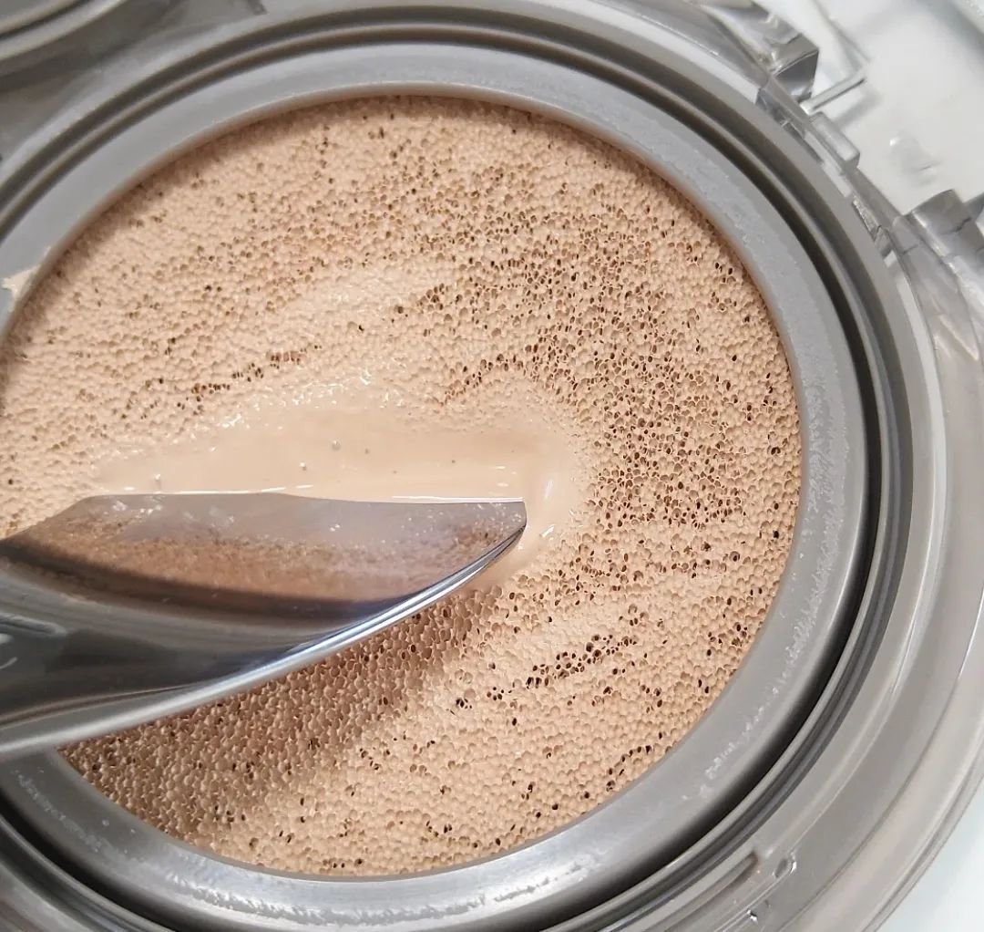 ブラーカバークッション/LUNA/クッションファンデーションを使ったクチコミ（3枚目）