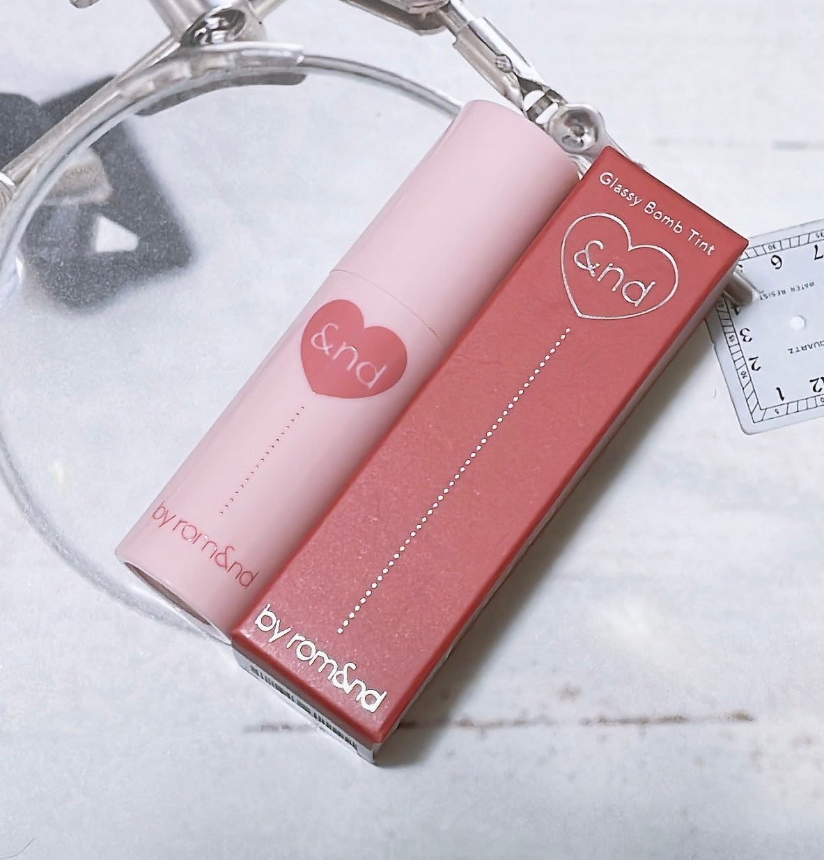 アンドバイロムアンド グラッシーボムティント/&nd by rom&nd/リップティントを使ったクチコミ(2枚目)