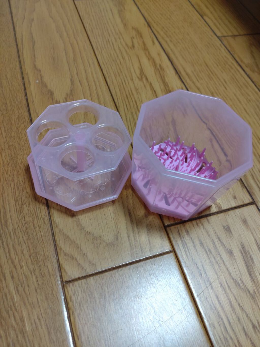 メイクブラシクリーナー/DAISO/その他化粧小物を使ったクチコミ（2枚目）