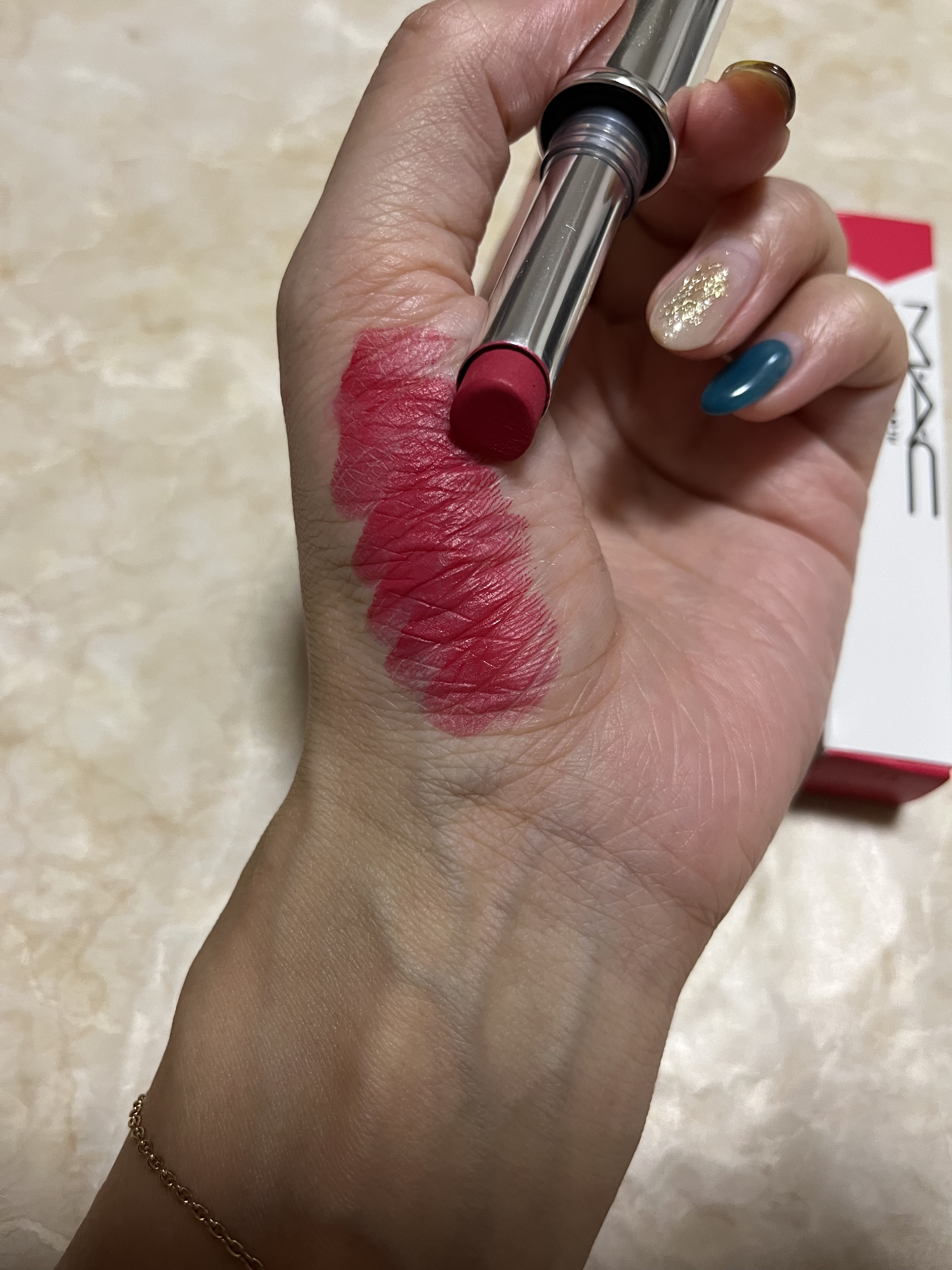 ロックドキス リップスティック/M・A・C/口紅を使ったクチコミ（3枚目）