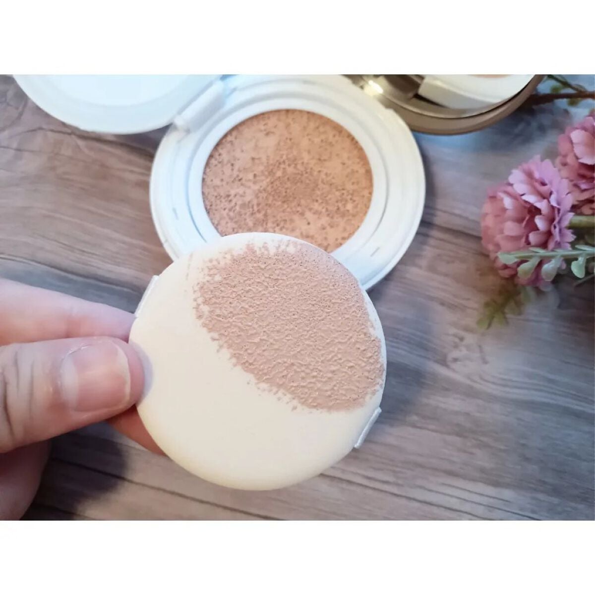 グロウ&カバークッションファンデーション/パーフェクトワン/クッションファンデーションを使ったクチコミ(3枚目)